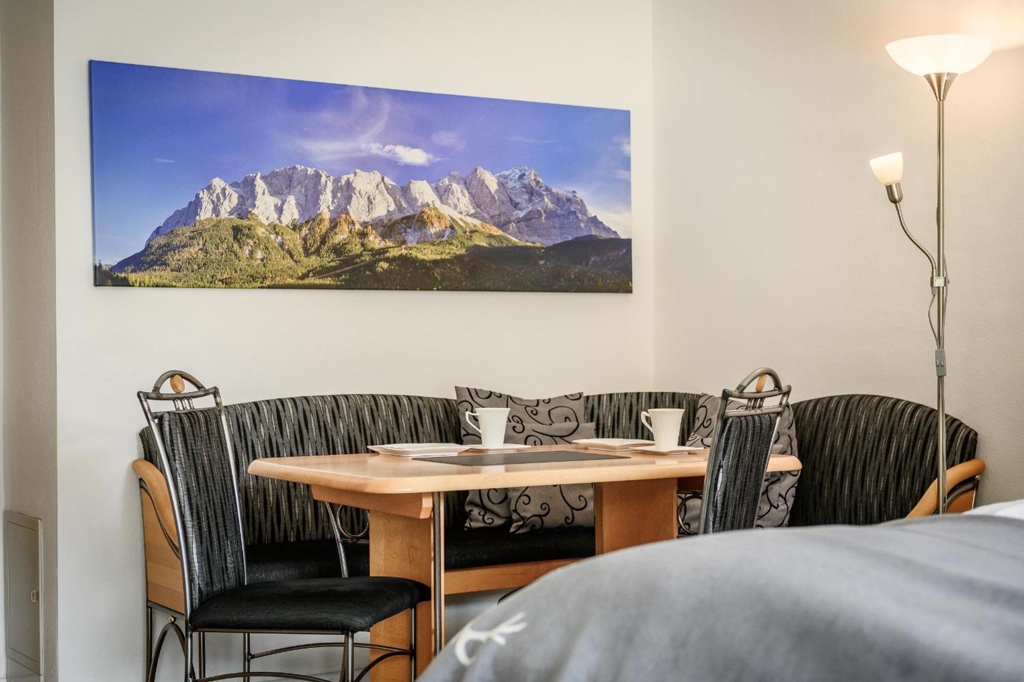 Sonnenstrahl Apartment Гармиш-Партенкирхен Екстериор снимка