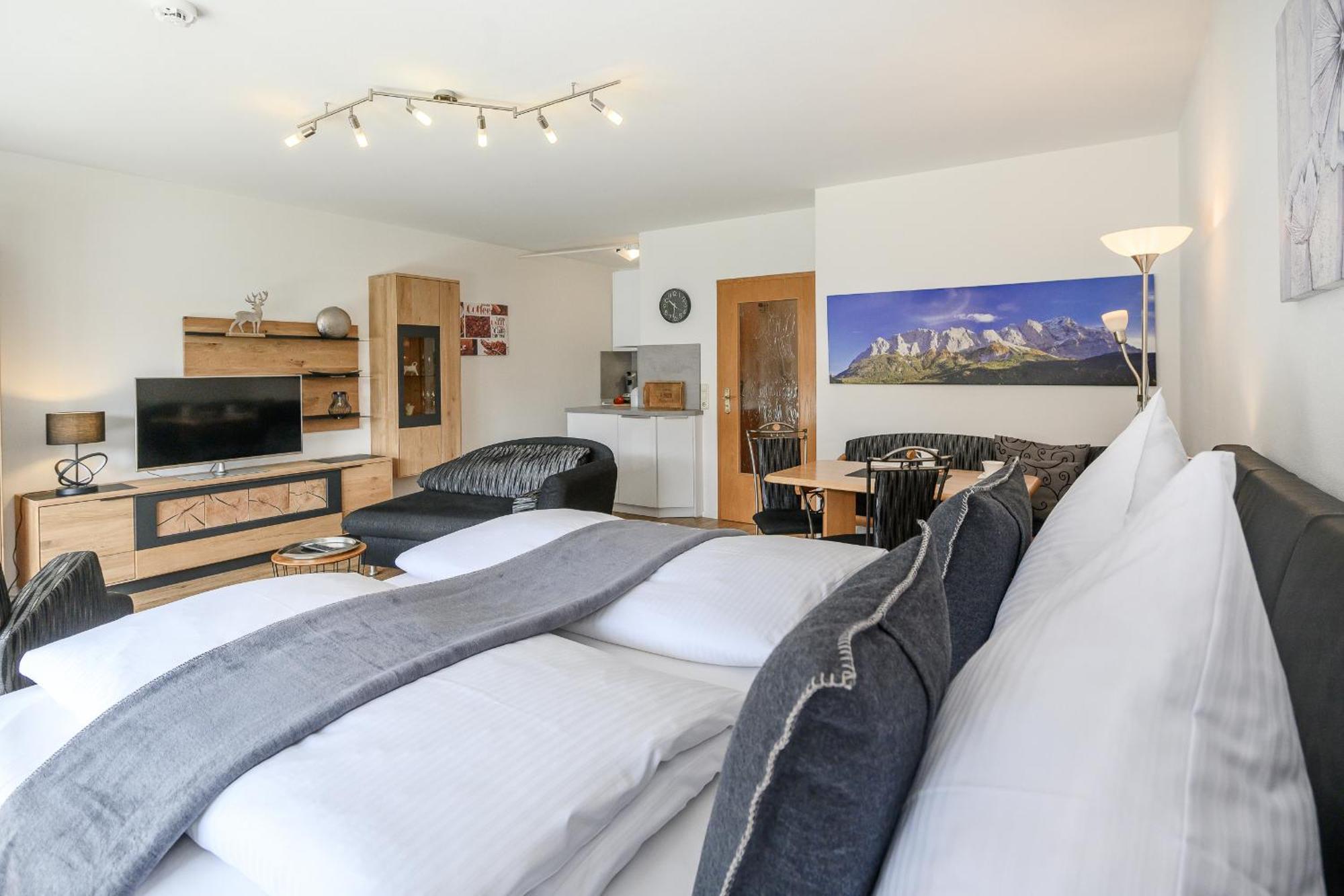 Sonnenstrahl Apartment Гармиш-Партенкирхен Екстериор снимка